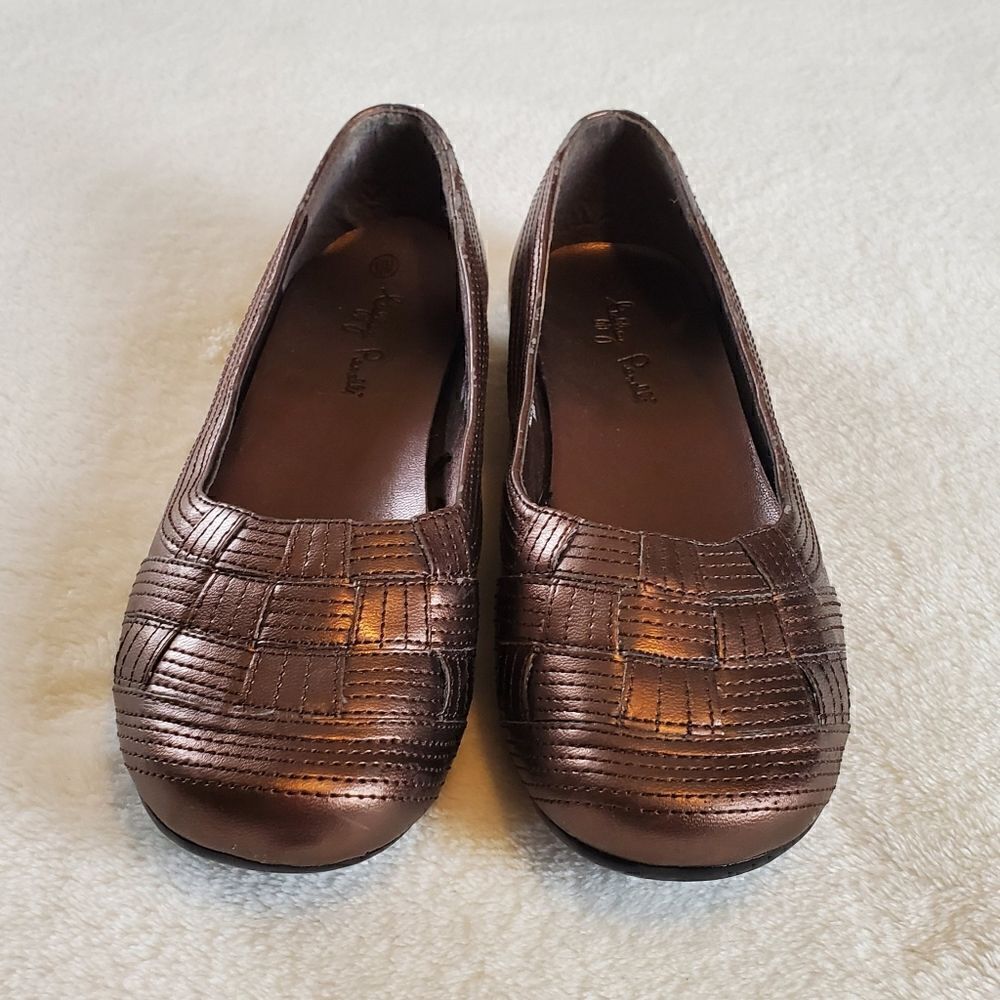 Goffrey Penelli Brown Flats Size 6M - Picture 2 of 9